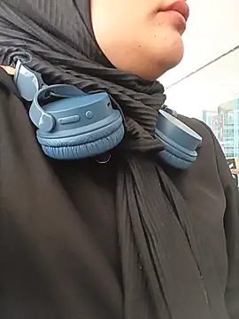 MisyonerNur - Dışarıda göğüslerini aç 😅