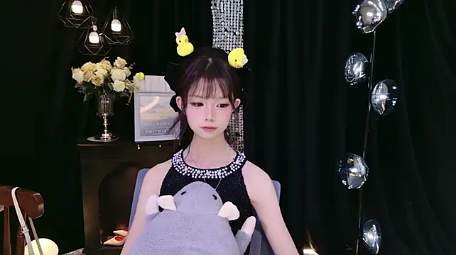 Nuo-Nuo-111 - 大象转10圈走直线