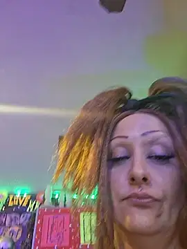 Splash_Queen420 - Take Off Bra