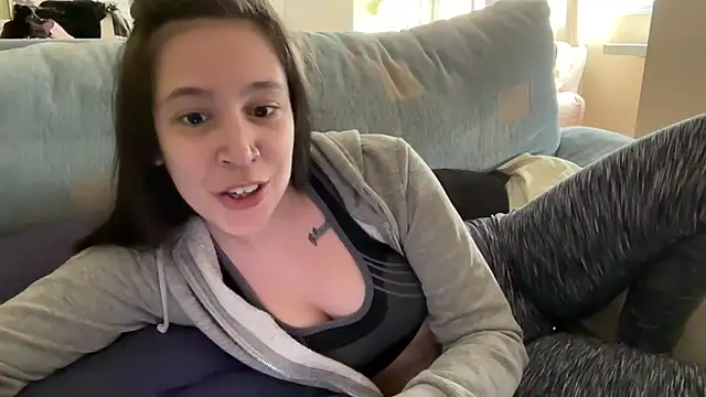 LadyMojito - SHOWING FEET AND STEP POV