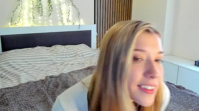 YunaPeace - >> ass spanks <<