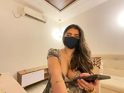 MaYaa__11 - dance nude on gulabi saree