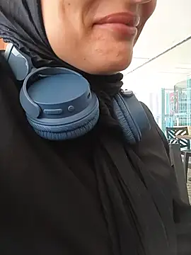 MisyonerNur - Dışarıda göğüslerini aç 😅