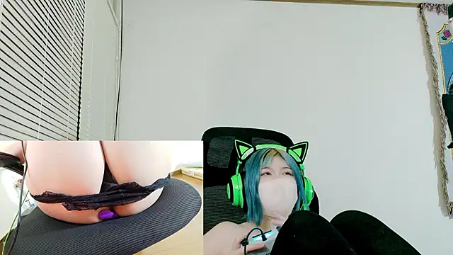 Hazuki_8008 - パンツで隠しながらディルド挿入 60秒