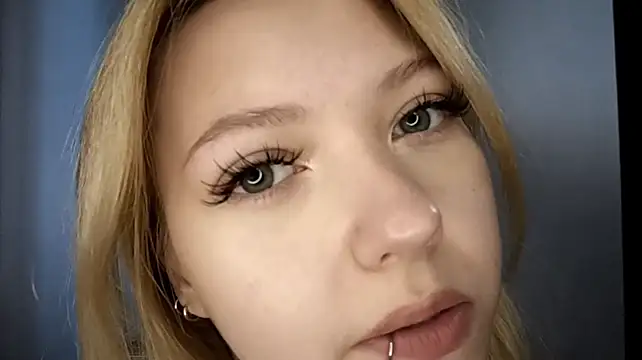 ChantellStremmel - massage my tits soo gently