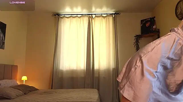 EsmaWonka - suck my finger