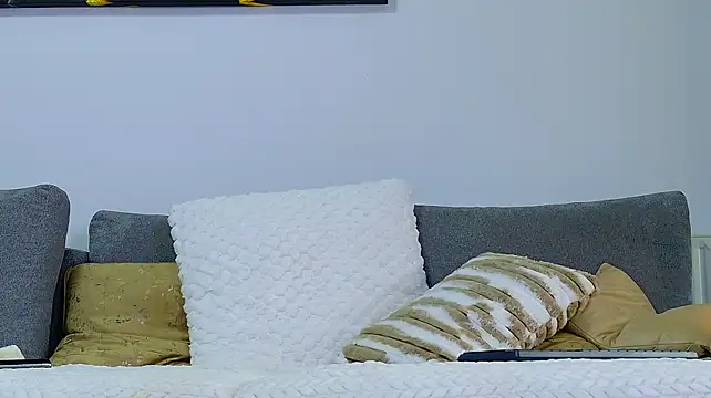 Addiepie - Warm This Pussy Up!🔥