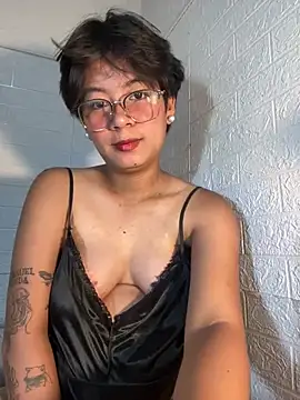 Hollygod22 - make me crazy here fuck me here im wet
