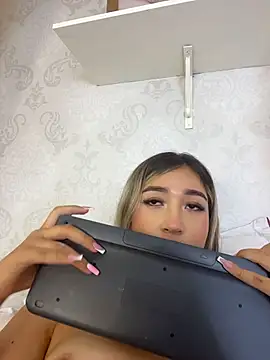 SophieRinaldi - FINGER UNTIL CREAM COMES OUT