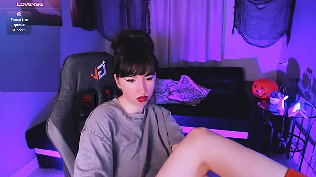 Lily_xBabe - TOPLESS