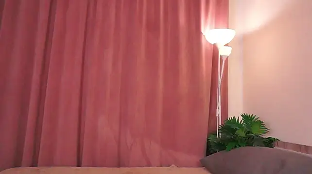 SusanGaiter - squeeze my nipples