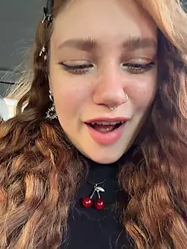 Lucy-joy - RISKY FLASH BOOBS NEXT TO DRIVER