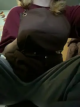 Cinnabon_ - MAKE MY PUSSY WET AT MY WORK