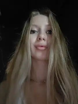Moretheninfinity - Complete naked and fingers in pussy