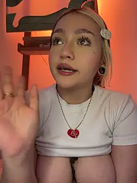 Daniela_ruizz - dildo in ass +saliva
