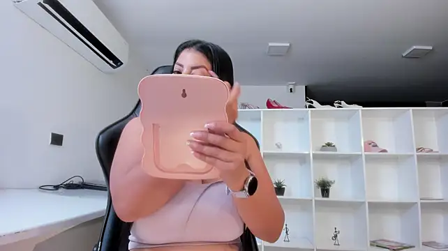 Natural_bigboobs - BOOBS OUT BOUNCE SHAKE