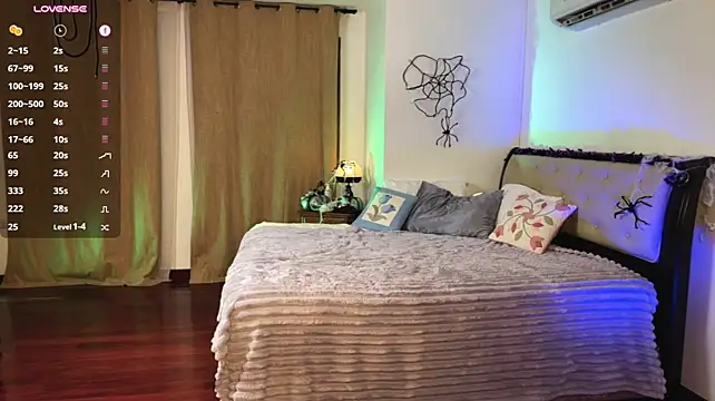 HumbleJess - peek under skirt