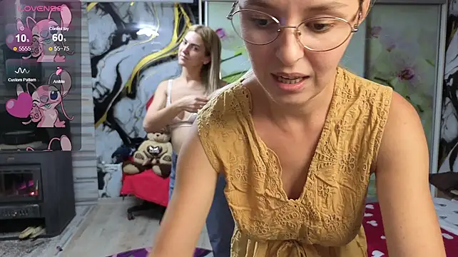 Luxurydoll21 - lesbian show!