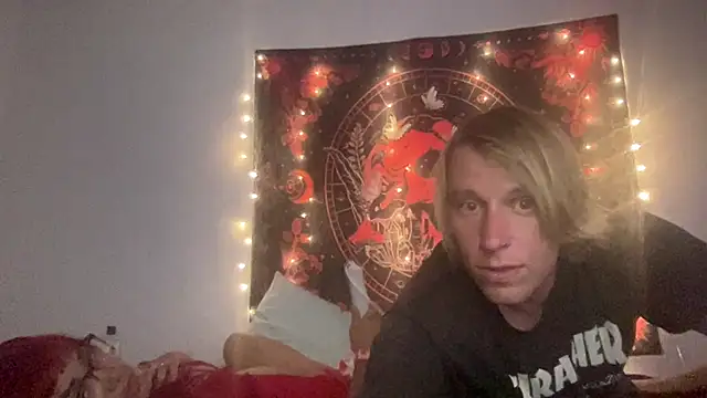 NikkiAndJohnny777