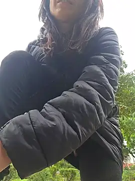 Risky_woman - IN PARK .FRONT NEIGHBOURS NAKED SQUIRT