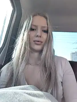 Moretheninfinity - Complete naked and fingers in pussy