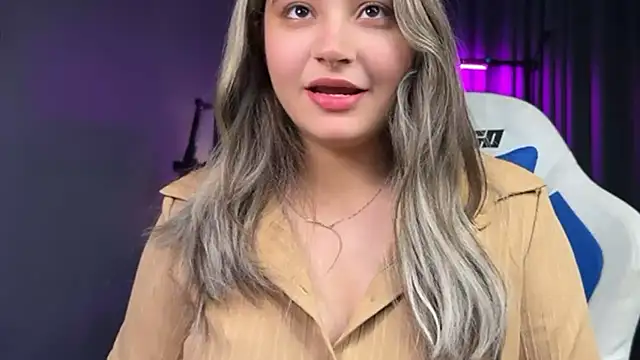 Demieliss - ''''shower some love'''''🦋 🎀