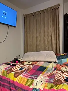 Amelie-RedHoney - Lick and worship my feet