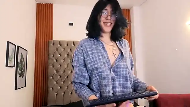 Ivy_charlot - fucking a pussy with a glass dildo + Lus