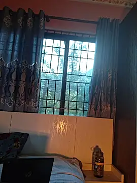 Queen_From_Hell - Fuck My Friend in Garden