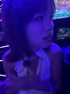 19cmfuck18girl - 吸妹妹的奶头