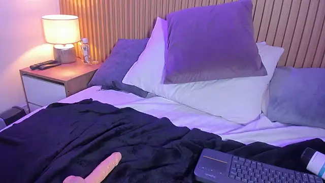 Vane_secrets - machine in doggy