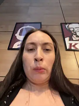 Holly_Play - squirt MESS all over floor in KFC