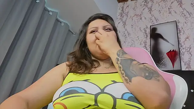 Larissa_Antonella - dildo in pussy