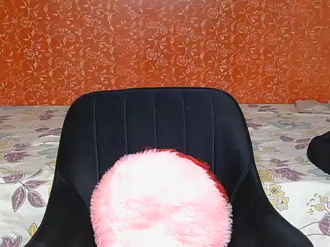 Hot-siyaa - pussy chocolate and oil massage