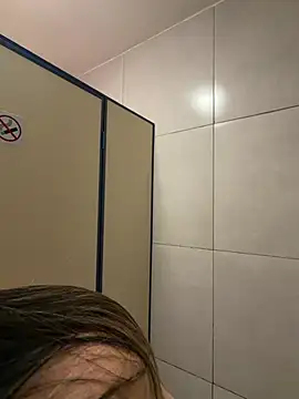 BelleLouiseVp - Shake my Ass