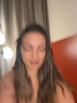 Ambre- - glisse 2 DOIGTS dans ta CHATTE sérrée HOT VIDÉO 🎁