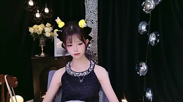 Nuo-Nuo-111 - 无声跳一段舞蹈