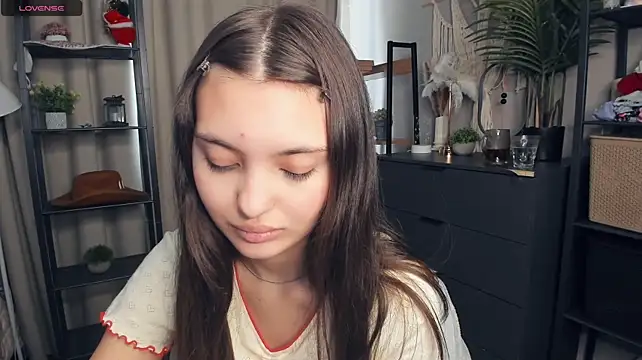 ReynaCarco - Play with nipples closer to you
