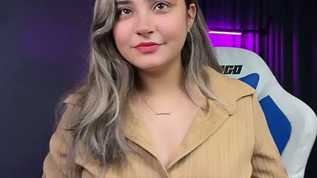 Demieliss - ''''shower some love'''''🦋 🎀