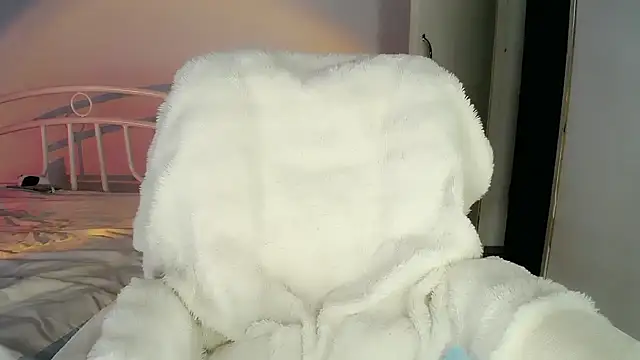 Xxx719042 - 内裤嘞逼逼一线天