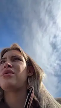 KikiWatson - Finger in my ass in public 💦😍