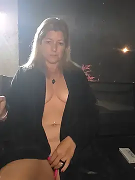 NikkiBlisss - Pussy play PVT OPEN