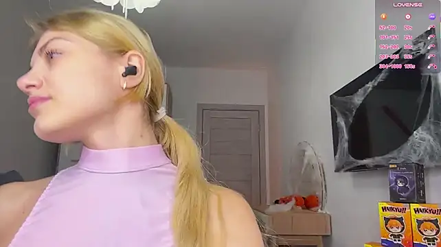 LinaFlamie - tease ass and massage