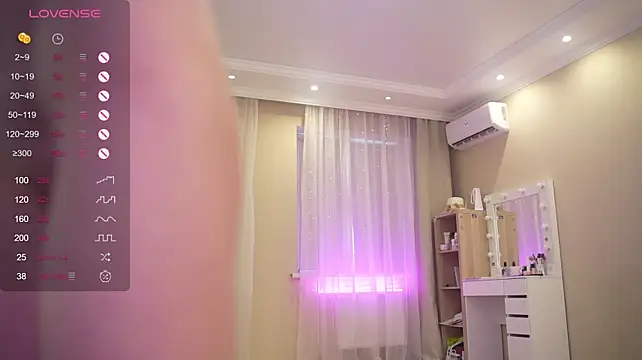 Bananalizzy - Show open pussy ♡