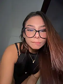 Amira_cute2 - CUcumber inside pussy TICKET SHOW 🥒