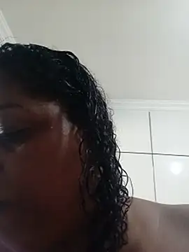 Maliaebonyfetish - Suck tits/ saliva / squirt