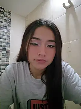 Emilly_gxx - Sexy naked