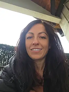 Risky_woman - IN PARK .FRONT NEIGHBOURS NAKED SQUIRT