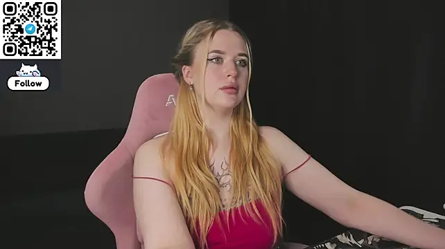 Betany_foxs - Flash boobs