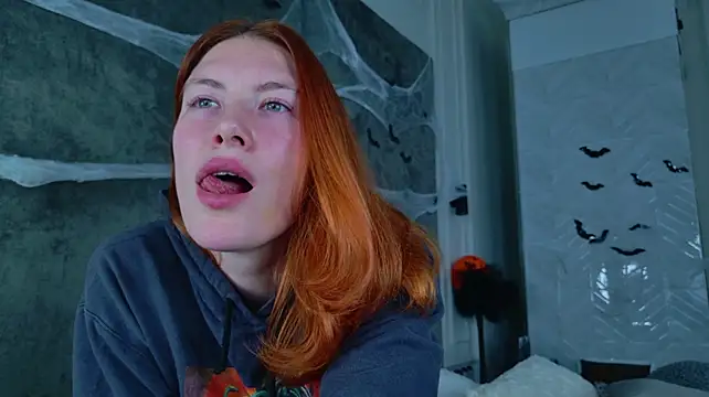 Liv_Fay - spank ass